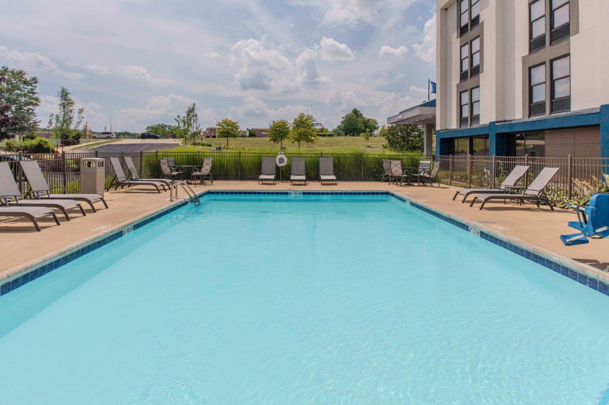 Hampton Inn Detroit Northville Esterno foto