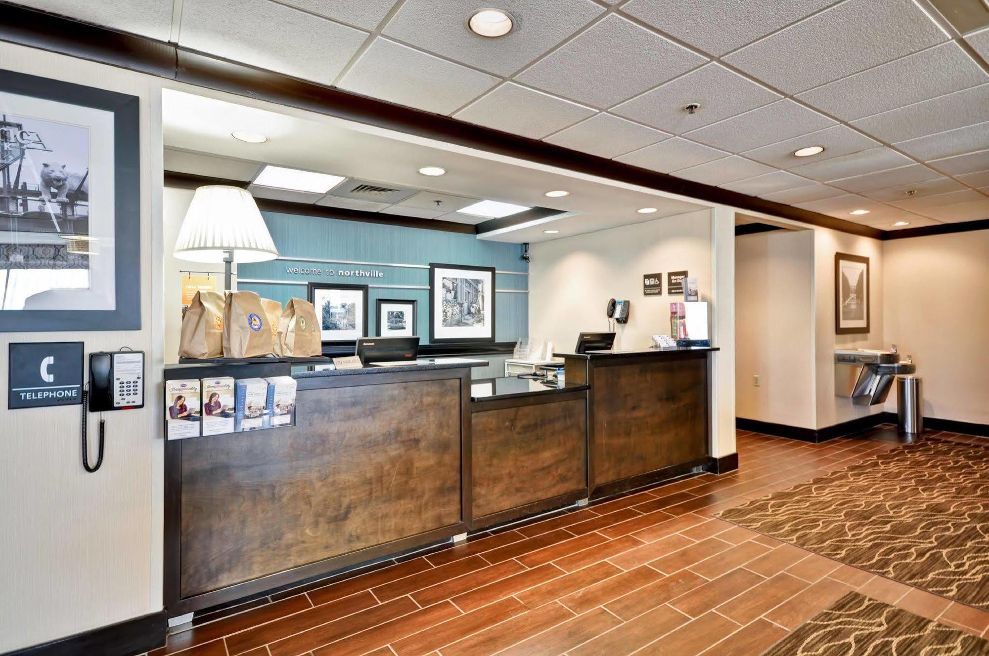 Hampton Inn Detroit Northville Esterno foto